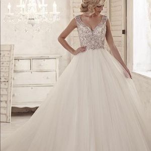 Christina Wu Wedding Dress, Ivory